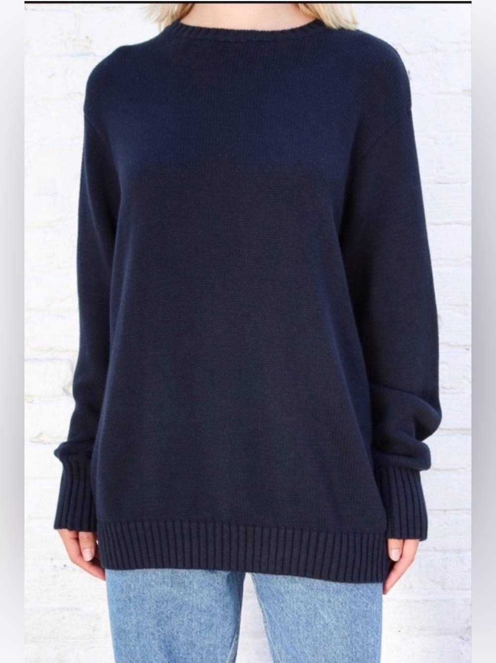 Brandy Melville sweater 🌊